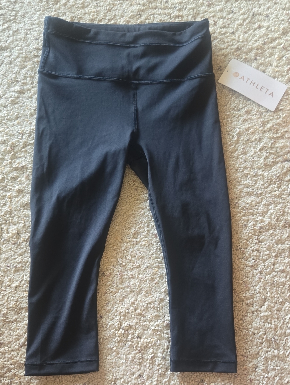 Athleta Black Accelerate Crop, XS, NWT leggings